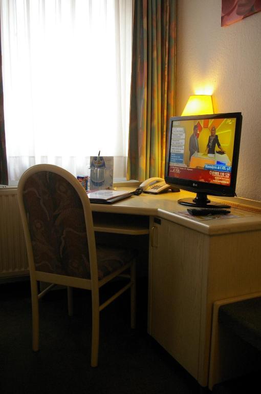 Zum Treuen Bartel Hotel Markgroningen Ruang foto