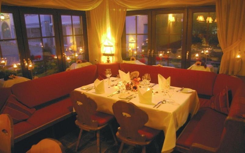 Zum Treuen Bartel Hotel Markgroningen Bagian luar foto